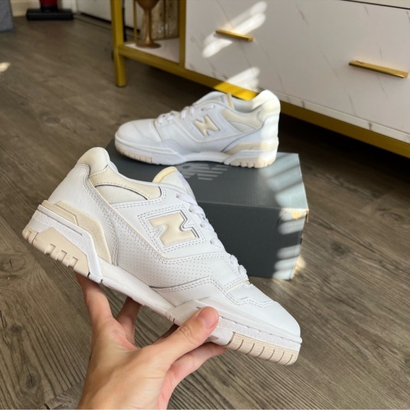 New Balance Cream and White 550 Sneakers - Picture 4 of 6